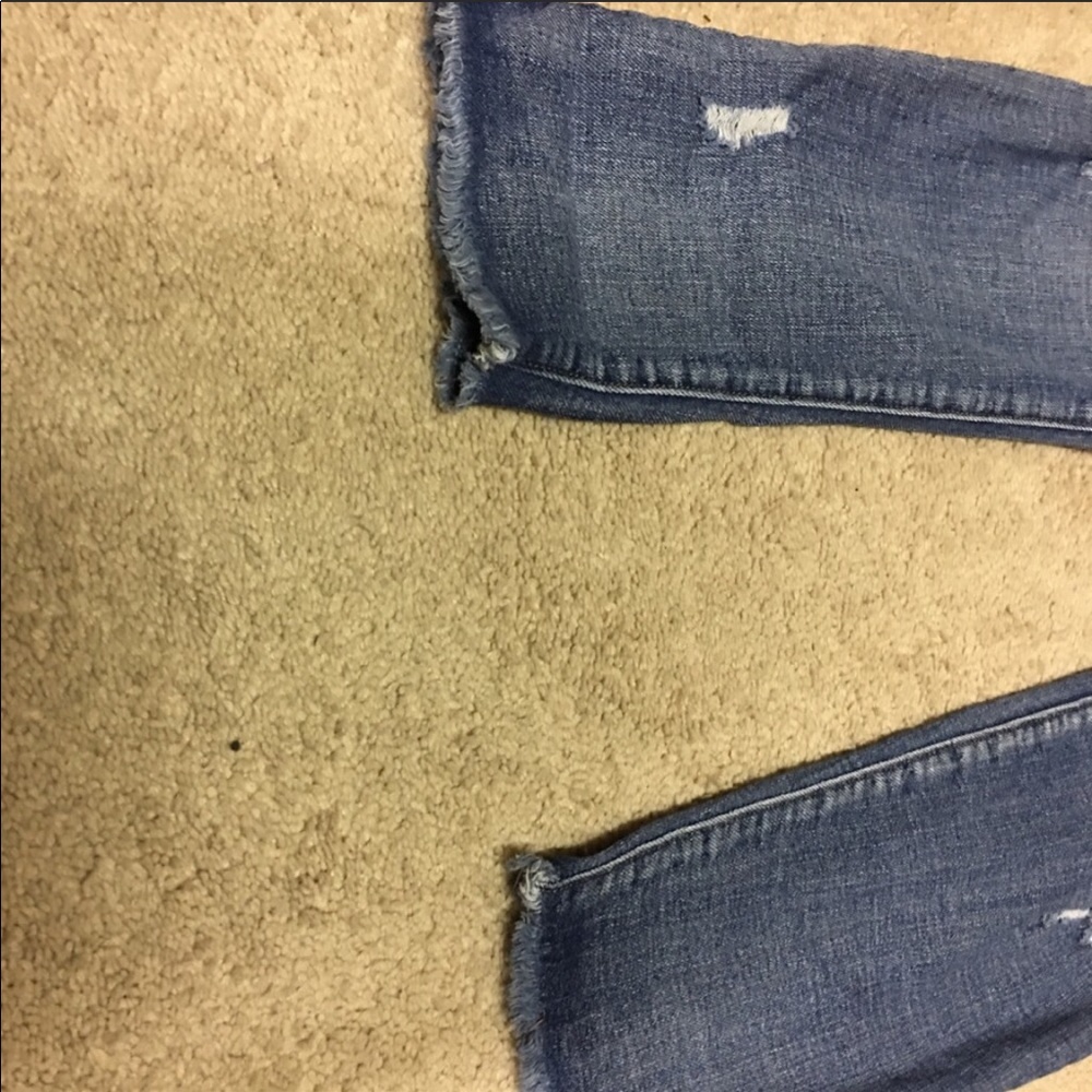 Distressed Jeans - Picture 2 of 6